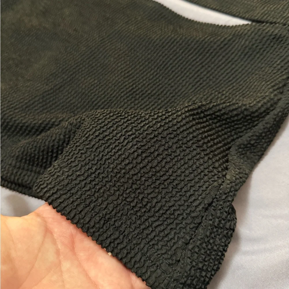 Black Ribbed Set - Picture 2 of 8